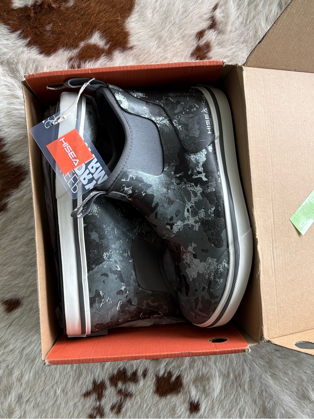 NEW in box: HISEA Men's Deck Rain Boots in Black Camo